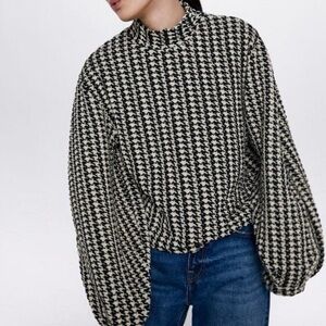 ZARA Black Cream Houndstooth Mock Neck Balloon Sweater